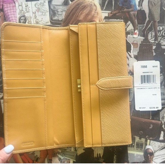 Vintage Coach Red Helen’s Legacy & Vintage Coach Wallet - Picture 16 of 16